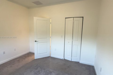 Villa ou maison à vendre à Miami, Floride: 3 chambres, 122.63 m2 № 1922201 - photo 16