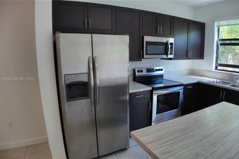 Villa ou maison à vendre à Miami, Floride: 3 chambres, 122.63 m2 № 1922201 - photo 5