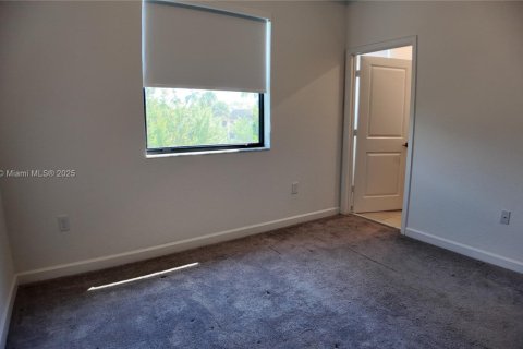 Villa ou maison à vendre à Miami, Floride: 3 chambres, 122.63 m2 № 1922201 - photo 30