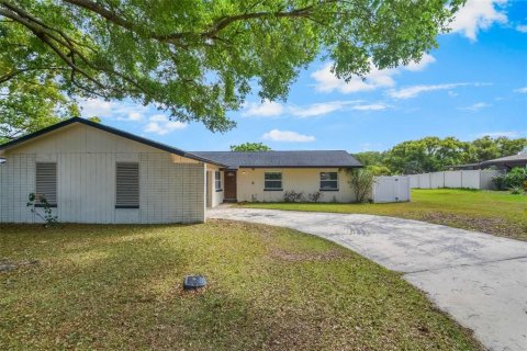 Casa en venta en Casselberry, Florida, 4 dormitorios, 135.08 m2 № 1618625 - foto 1