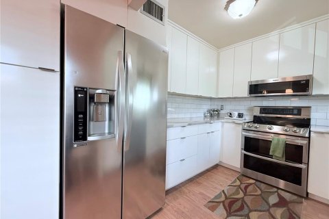 Copropriété à vendre à Bradenton, Floride: 1 chambre, 69.68 m2 № 2208380 - photo 4