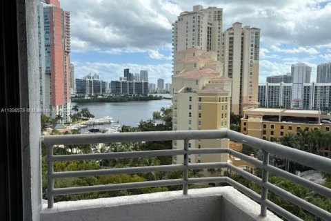 Condominio en alquiler en Aventura, Florida, 2 dormitorios, 120.96 m2 № 1950085 - foto 5