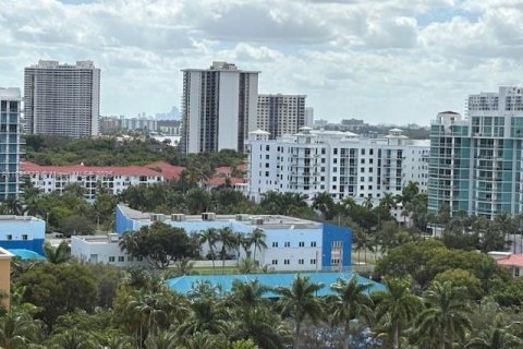 Condominio en alquiler en Aventura, Florida, 2 dormitorios, 120.96 m2 № 1950085 - foto 7