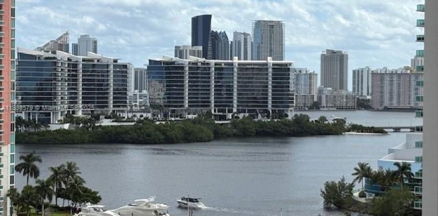 Condominio en Aventura, Florida, 2 dormitorios  № 1950085