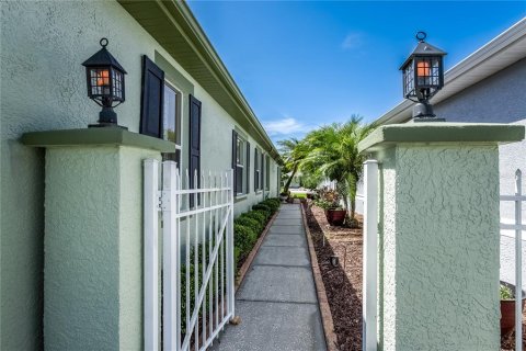 Villa ou maison à vendre à Land O' Lakes, Floride: 2 chambres, 157.75 m2 № 2227422 - photo 5