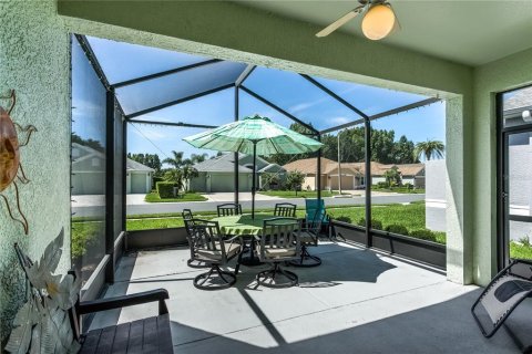 Villa ou maison à vendre à Land O' Lakes, Floride: 2 chambres, 157.75 m2 № 2227422 - photo 4