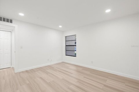 Copropriété à vendre à Tampa, Floride: 2 chambres, 110.65 m2 № 1905169 - photo 18