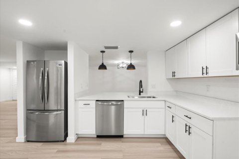 Copropriété à vendre à Tampa, Floride: 2 chambres, 110.65 m2 № 1905169 - photo 4