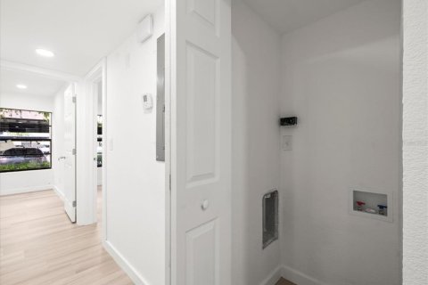 Copropriété à vendre à Tampa, Floride: 2 chambres, 110.65 m2 № 1905169 - photo 12