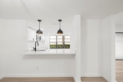 Copropriété à vendre à Tampa, Floride: 2 chambres, 110.65 m2 № 1905169 - photo 5