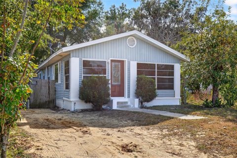 House in Ocala, Florida 3 bedrooms, 85.84 sq.m. № 2227068 - photo 2