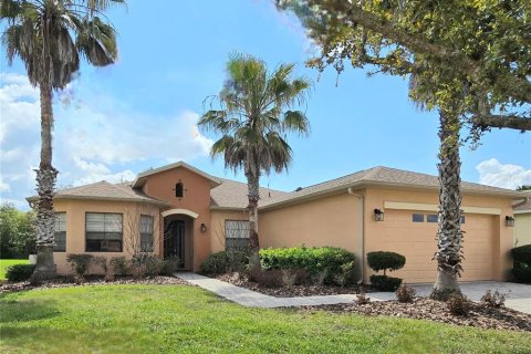 House in Kissimmee, Florida 2 bedrooms, 195.56 sq.m. № 2102305