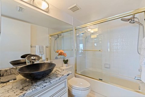 Condominio en venta en Tierra Verde, Florida, 2 dormitorios, 118.91 m2 № 1838825 - foto 18