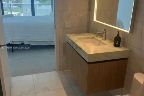 Copropriété à louer à Miami Beach, Floride: 1 chambre, 68 m2 № 2411735 - photo 16