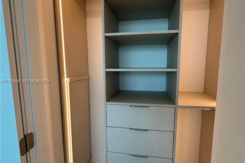 Copropriété à louer à Miami Beach, Floride: 1 chambre, 68 m2 № 2411735 - photo 18