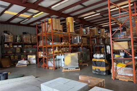 Immobilier commercial à louer à Ocala, Floride: 947.6 m2 № 2283425 - photo 7