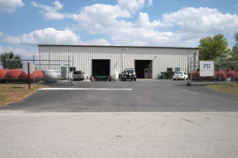 Immobilier commercial à Ocala, Floride 947.6 m2 № 2283425