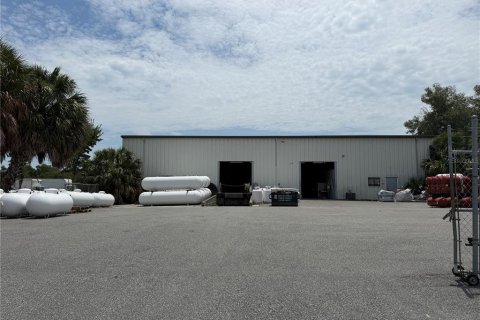 Immobilier commercial à louer à Ocala, Floride: 947.6 m2 № 2283425 - photo 3