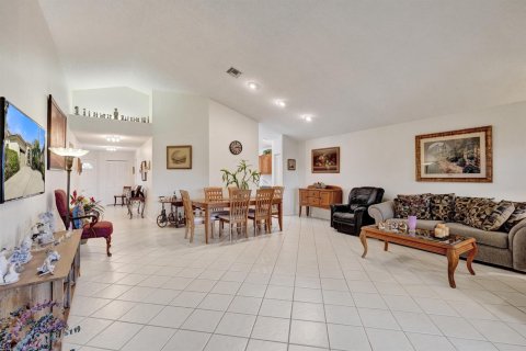 Casa en venta en Boynton Beach, Florida, 2 dormitorios, 150.78 m2 № 2244633 - foto 17