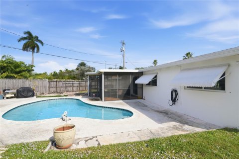 House in Oakland Park, Florida 3 bedrooms, 124.21 sq.m. № 1988107 - photo 30