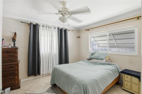 House in Oakland Park, Florida 3 bedrooms, 124.21 sq.m. № 1988107 - photo 22