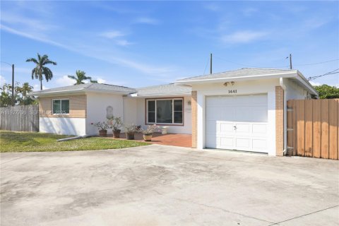 House in Oakland Park, Florida 3 bedrooms, 124.21 sq.m. № 1988107 - photo 5