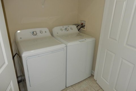 Condo in Orlando, Florida, 3 bedrooms  № 1205397 - photo 17