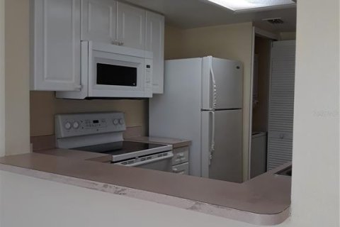 Touwnhouse à louer à Davenport, Floride: 3 chambres, 167.22 m2 № 2139986 - photo 7