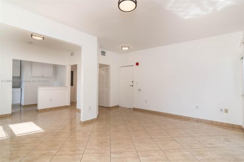 Снять в аренду виллу или дом в Майами, Флорида 48.31м2, № 1926381 - фото 12