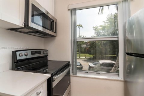 Снять в аренду виллу или дом в Майами, Флорида 48.31м2, № 1926381 - фото 8