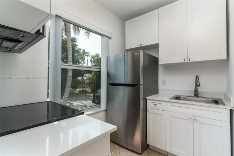 Снять в аренду виллу или дом в Майами, Флорида 48.31м2, № 1926381 - фото 25