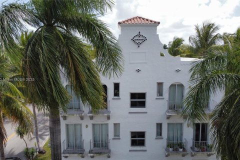 Снять в аренду виллу или дом в Майами, Флорида 48.31м2, № 1926381 - фото 22