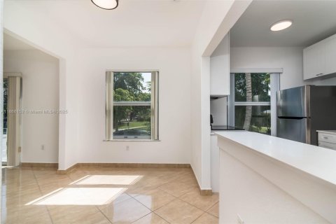 Снять в аренду виллу или дом в Майами, Флорида 48.31м2, № 1926381 - фото 15