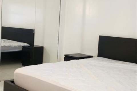 Снять в аренду кондоминиум в Холливуд, Флорида 1 спальня, 66.89м2, № 1999307 - фото 23