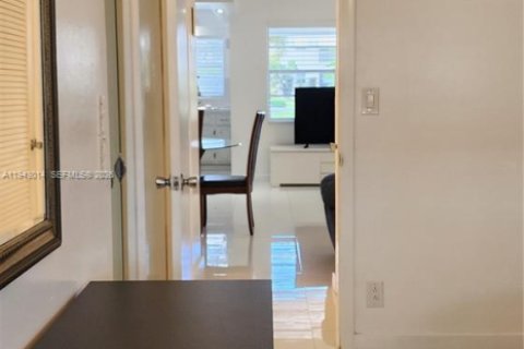 Снять в аренду кондоминиум в Холливуд, Флорида 1 спальня, 66.89м2, № 1999307 - фото 18