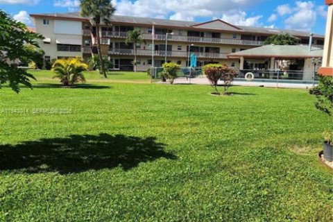 Снять в аренду кондоминиум в Холливуд, Флорида 1 спальня, 66.89м2, № 1999307 - фото 26