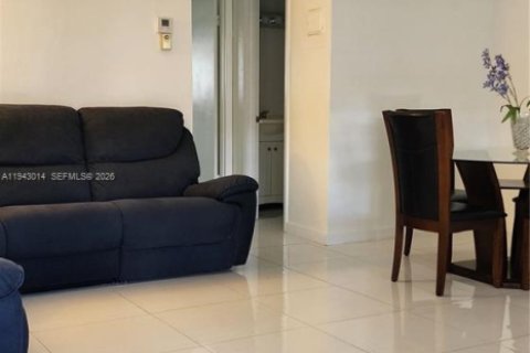 Снять в аренду кондоминиум в Холливуд, Флорида 1 спальня, 66.89м2, № 1999307 - фото 14