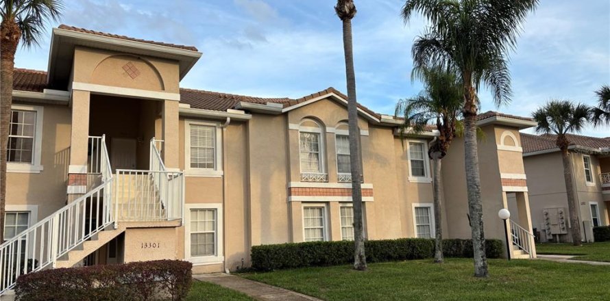 Condominio en Orlando, Florida, 2 dormitorios  № 2156176