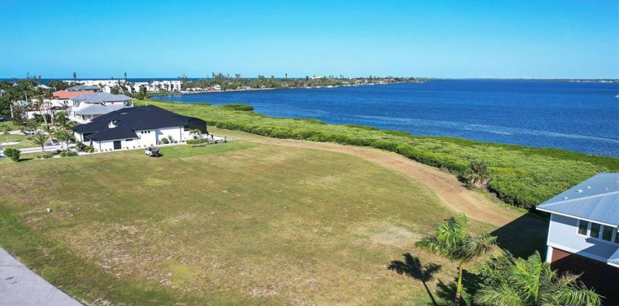 Terrain à Englewood, Floride № 2206278