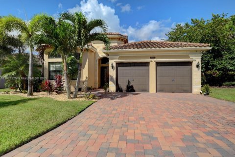 Casa en venta en Delray Beach, Florida, 3 dormitorios, 301.84 m2 № 1975998 - foto 1