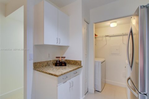 Copropriété à vendre à Coconut Creek, Floride: 3 chambres, 104.52 m2 № 2049403 - photo 19