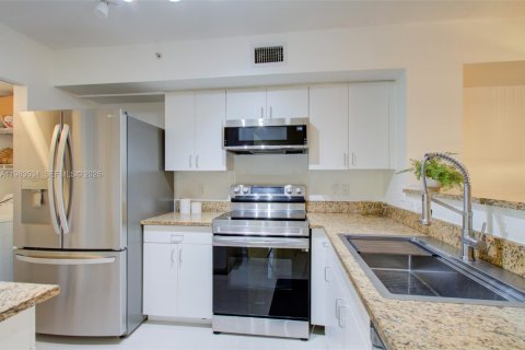 Copropriété à vendre à Coconut Creek, Floride: 3 chambres, 104.52 m2 № 2049403 - photo 15