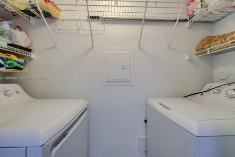 Copropriété à vendre à Coconut Creek, Floride: 3 chambres, 104.52 m2 № 2049403 - photo 21