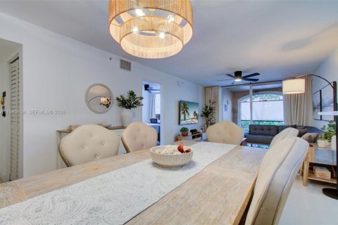 Copropriété à vendre à Coconut Creek, Floride: 3 chambres, 104.52 m2 № 2049403 - photo 12