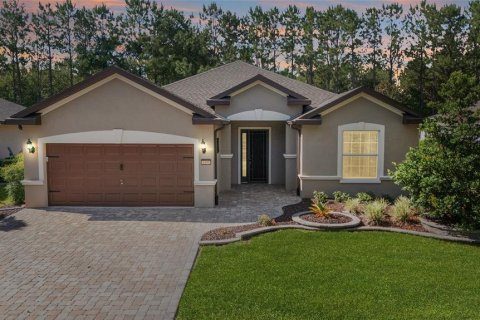 House in Ocala, Florida 3 bedrooms, 187.29 sq.m. № 2100741
