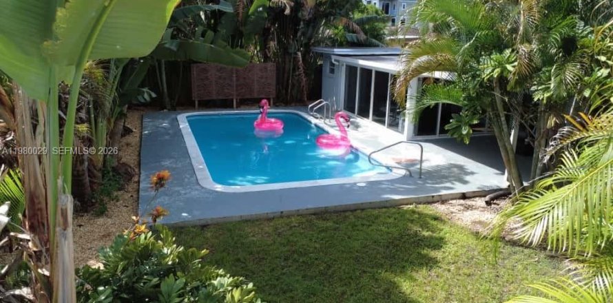 Дом в Холливуд, Флорида 2 спальни, 128.67м2 № 2045951