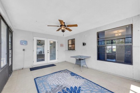 House in Oldsmar, Florida 4 bedrooms, 154.03 sq.m. № 1740595 - photo 25