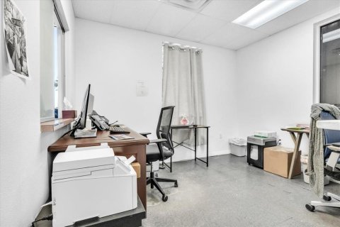 Купить коммерческую недвижимость в Порт-Шарлотт, Флорида 204.38м2, № 2151142 - фото 10