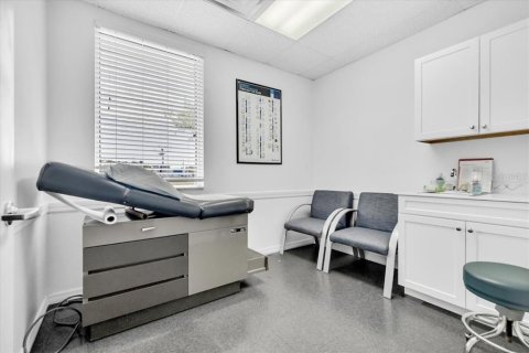 Купить коммерческую недвижимость в Порт-Шарлотт, Флорида 204.38м2, № 2151142 - фото 12
