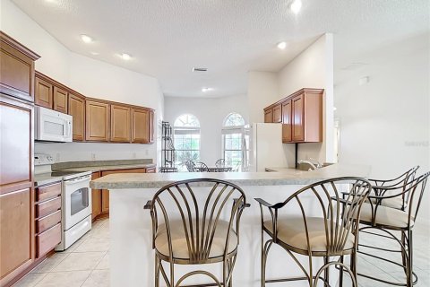 House in The Villages, Florida 3 bedrooms, 179.02 sq.m. № 1677938 - photo 28